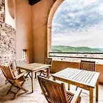 Hotell Hospederia Palacio Papa Luna 3*