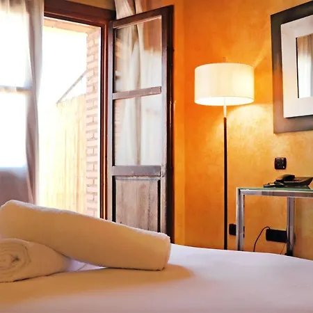 Hotel Hospederia Palacio Papa Luna