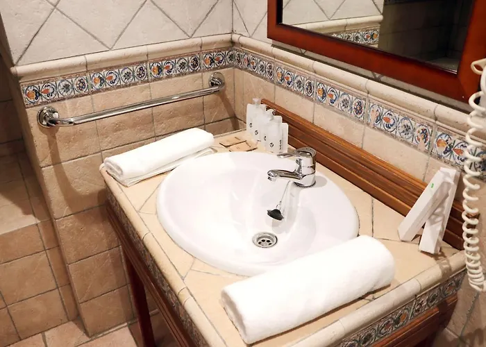 Hospederia Palacio Papa Luna