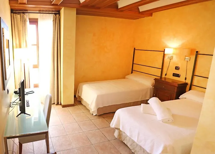 Отель Hospederia Palacio Papa Luna Ильюэка