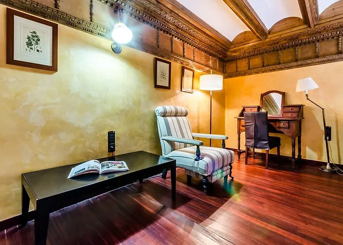 Hospederia Palacio Papa Luna