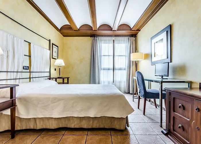 Hospederia Palacio Papa Luna